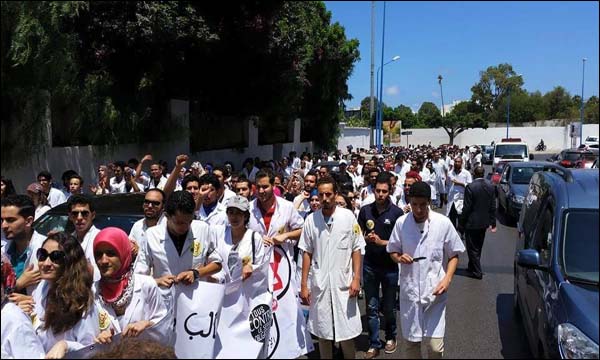 احتجاج طلبة الطب على مشروع قانون الخدمة الإجبارية