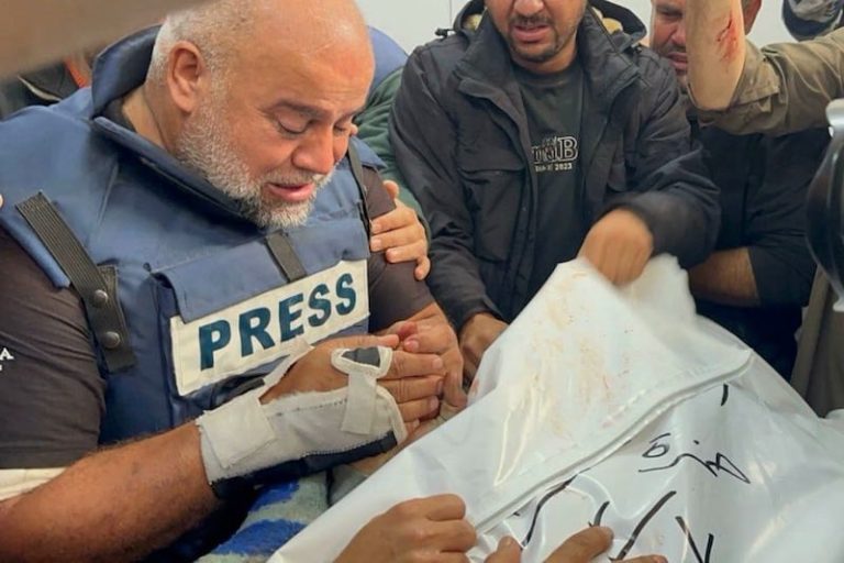 مقتل صحفيَين بينهم نجل وائل الدحدوح