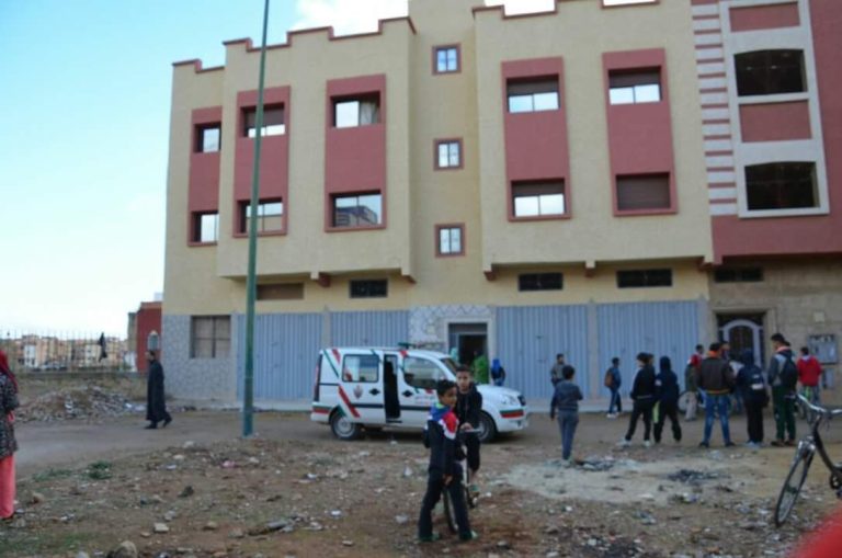 مكناس: مصرع طفلين رمتهما أمهما من النافذة قبل محاولتها الانتحار