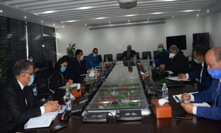 ممثلا الكونفدرالية ينسحبان من اجتماع مجلس إدارة CNSS احتجاجا على "تعطيل" الحكومة لقرارات المجلس