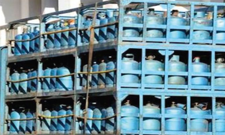 موزعو قنينات الغاز يعلقون الإضراب