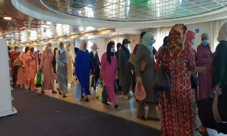 ميناء طنجة المتوسط ينتظر استقبال مجموعة ثالثة من العاملات المغربيات بإسبانيا
