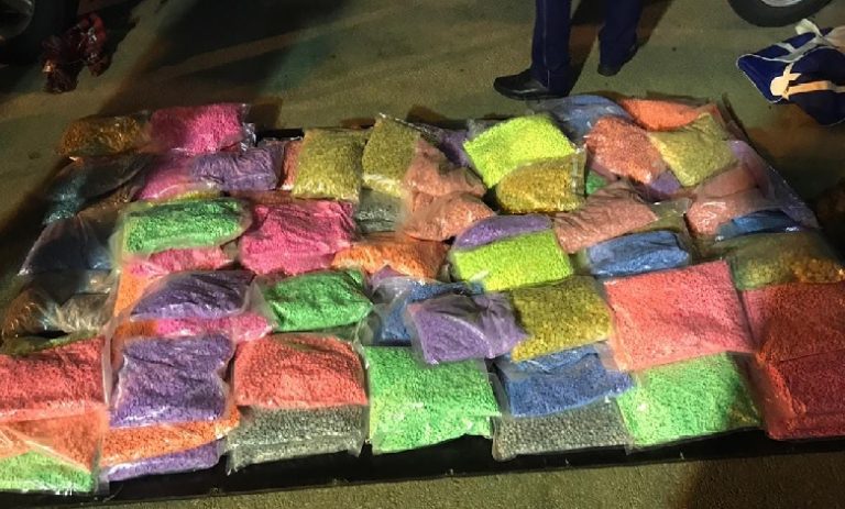 ميناء طنجة: حجز 493 ألف و700 قرص من مخدر الاكستازي