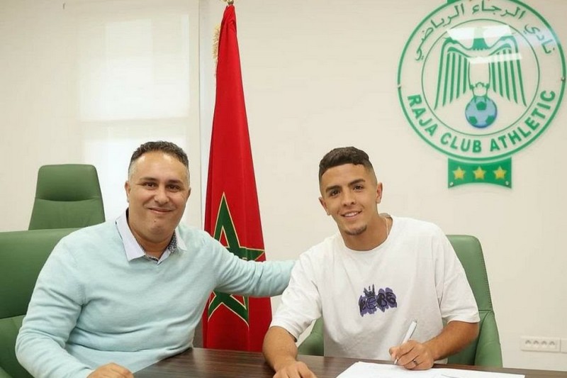 نادي الرجاء يثير غضب الجيش الملكي