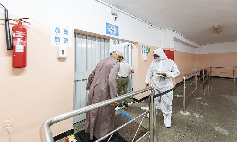 نفي تسجيل إصابات بكوفيد-19 في صفوف نزلاء سجن "عكاشة" بالبيضاء