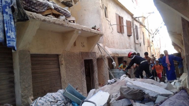 وزارة الإسكان والتعمير توضح أسباب انهيار منزل بالمدينة القديمة بالبيضاء ووفاة أحد سكانه