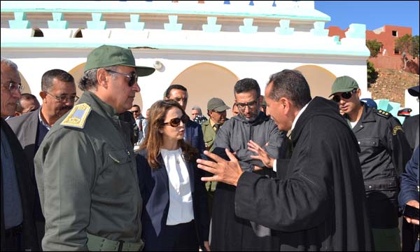 وزيرة الماء في زيارة تفقدية لوضعية السدود بتزنيت شرفات أفيلال الوزيرة المنتدبة المكلفة بالماء أثناء زيارتها لمدينة تيزنيت