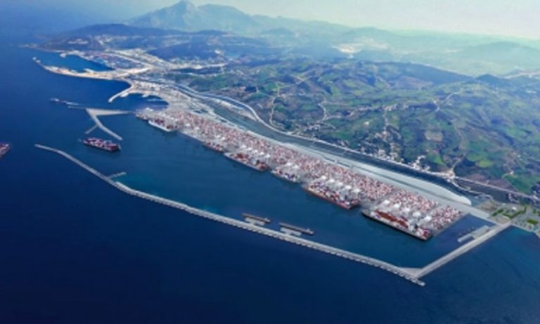 وسائل إعلام إسبانية تتوقع مشاورات إسبانية مغربية حول عملية عبور المغاربة المهاجرين