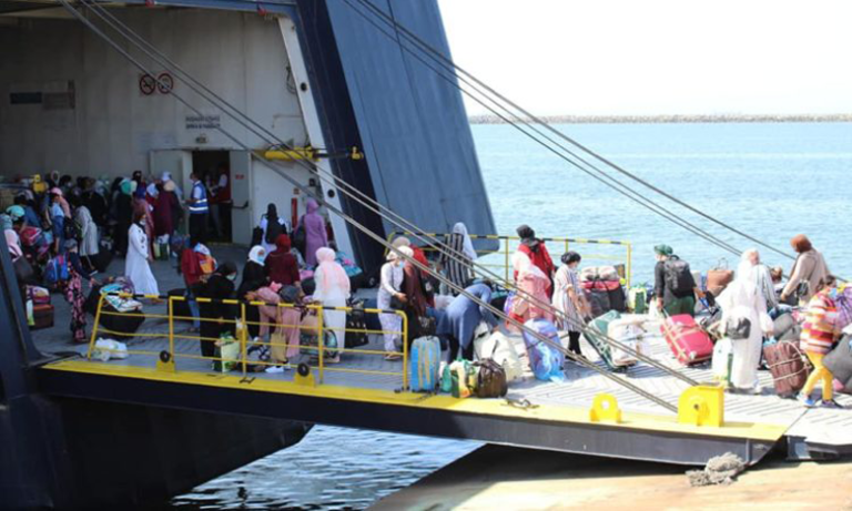 وصول المجموعة الثانية من العاملات المغربيات بإسبانيا إلى ميناء طنجة المتوسط