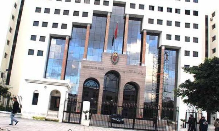 ولاية أمن الدار البيضاء توكد فتحها تحقيقا في ملابسات فيديو شخص مكبل اليدين ويحمل جروحا