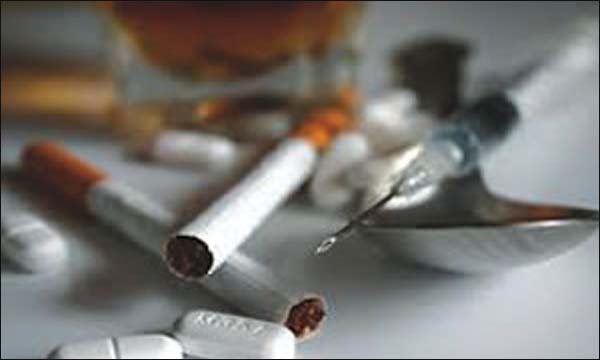 يوم دراسي حول التدخين والمخدرات بين القوانين الوطنية والدولية