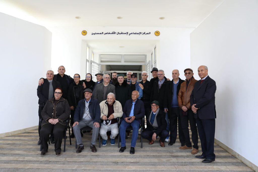 الدار البيضاء.. قدماء اللاعبين الدوليين يرفعون معنويات المسنين بمركز الهراويين في زيارة تضامنية الدار البيضاء.. قدماء اللاعبين الدوليين يرفعون معنويات المسنين بمركز الهراويين في زيارة تضامنية