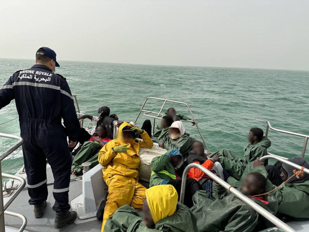 العركوب .. اعتراض قارب على متنه 52 مرشحا للهجرة غير النظامية