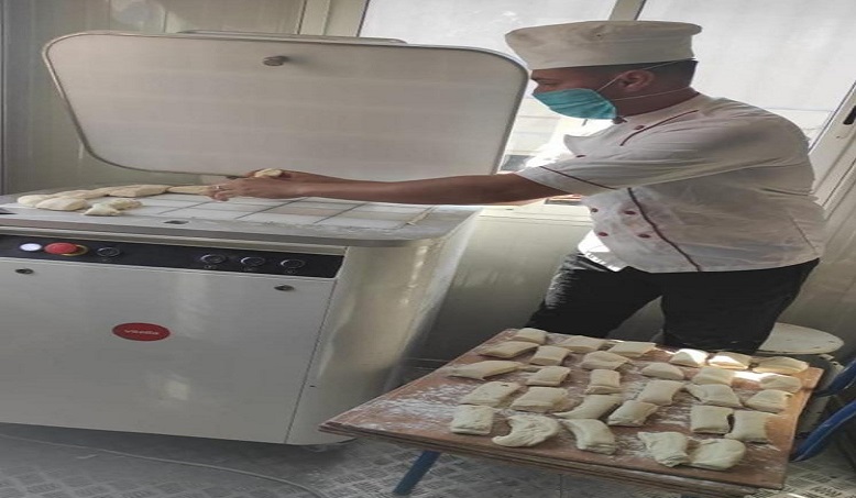 المديرية العامة للأمن الوطني توفد مخبزتين متنقلتين بمنطقة تحناوت لفائدة ضحايا الزلزال