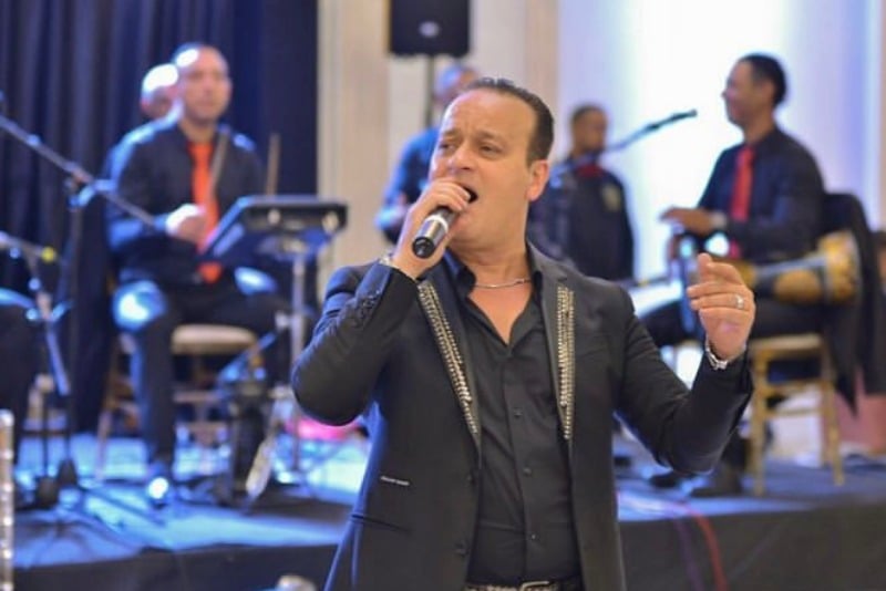 المغني عمر شريف يرحل إلى دار البقاء