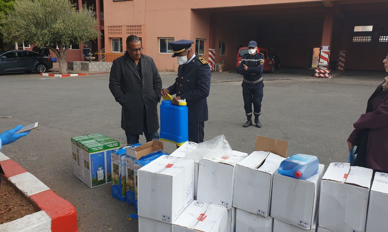 توزيع معدات وقائية ومواد التعقيم لفائدة الوقاية المدنية بجهة مراكش أسفي