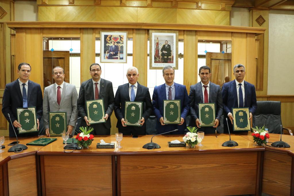 توقيع اتفاقية شراكة بأزيد من مليار درهم لتجهيز المراكز الاستشفائية الجامعية توقيع اتفاقية شراكة بأزيد من مليار درهم لتجهيز المراكز الاستشفائية الجامعية