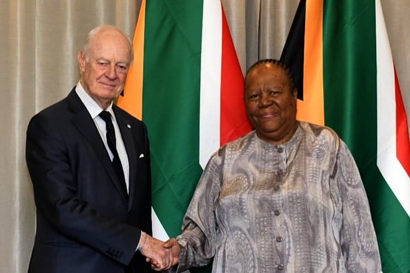 دوجاريك يبرر زيارة دي ميستورا إلى بريتوريا