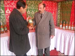 عاطلون وحاملو شهادات بميدلت يودعون البطالة عاطلون وحاملو شهادات بميدلت يودعون البطالة