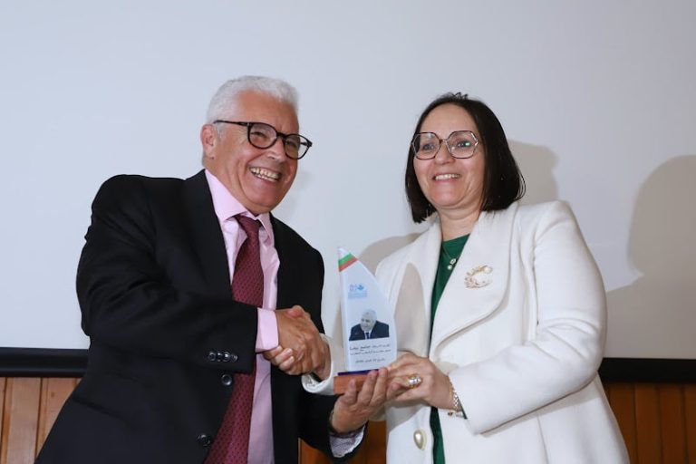 أكاديميون مغاربة يكرّمون مسار جامع بيضا .. مؤرخ مجدّد وصائن "ذاكرة الأمة"