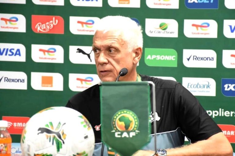 اتحاد بوركينافاسو ينهي عقد المدرب الفرنسي