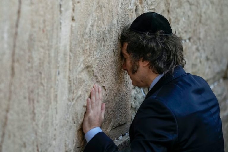 الأرجنتين تعتزم نقل السفارة بإسرائيل للقدس