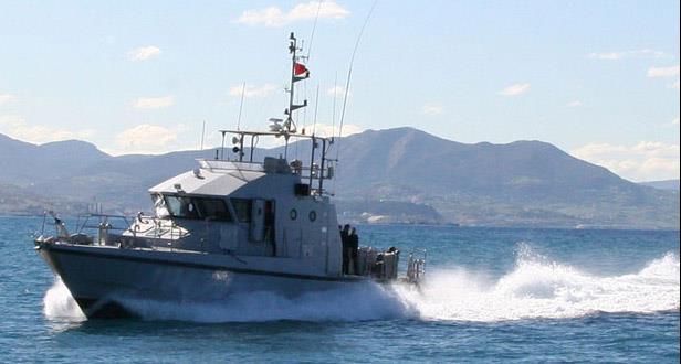 الداخلة.. القوات المسلحة الملكية تقدم المساعدة لـ 85 مهاجرا غير شرعي