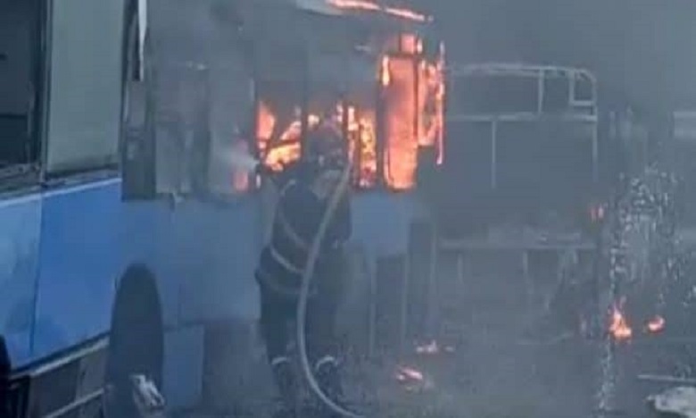 الدار البيضاء: حريق يخلف خسائر مادية بمستودع لحافلات النقل الحضري