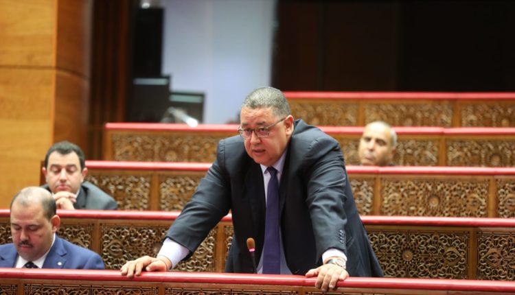 برلماني يساءل وزير التعليم العالي حول موعد إطلاق خدمة الأنترنت بالبطائق الهاتفية الخاصة بطلاب جامعة القاضي عياض