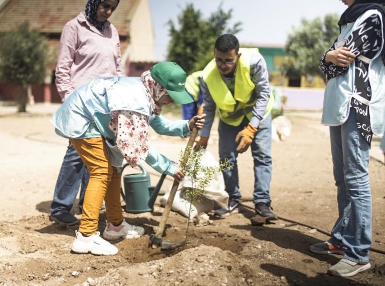 بمشاركة 20 ألف طفل من 50 مؤسسة تعليمية .. الضيعات الفلاحية تحتفل باليوم العالمي للبيئة