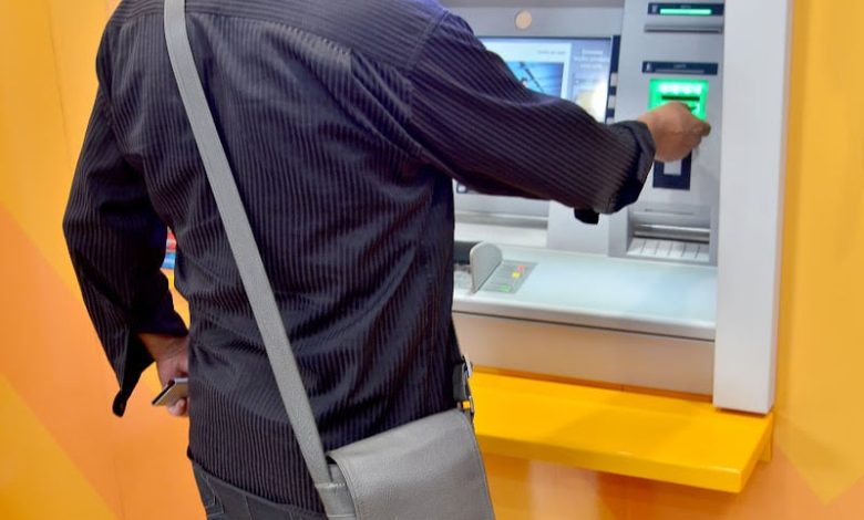 بيانات "الظرفية الاقتصادية" تسجل استمرار ارتفاع "الكاش" وزيادة اقتراض الأسر بيانات
