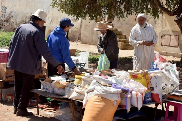 تحرير الملك العام يعيد إلى الواجهة إخراج التجارة الجائلة من