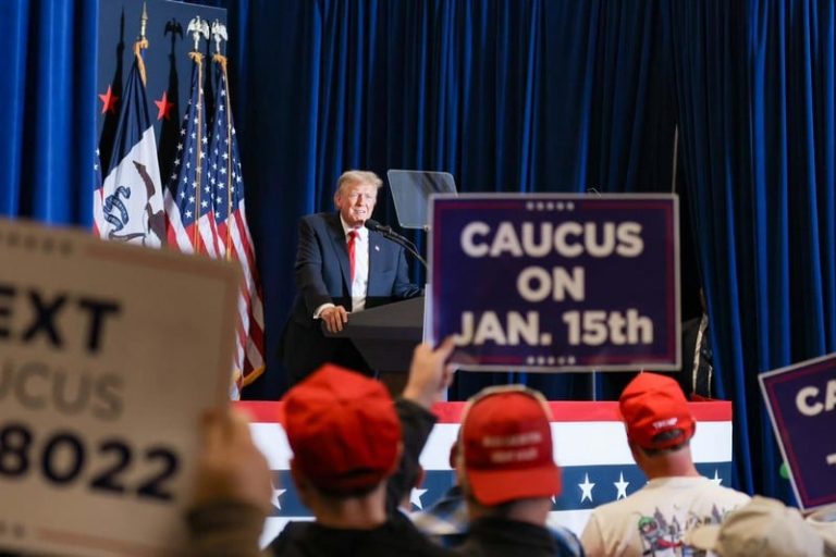 ترامب يهدّد حلف "الناتو" بـ "تشجيع" روسيا