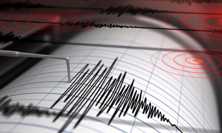 تسجيل هزتين أرضيتين بقوة 5،3 و4،2 درجات بإقليم ميدلت