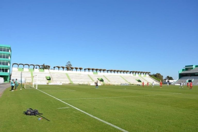 جمهور اتحاد طنجة يحضر مباراة الجيش