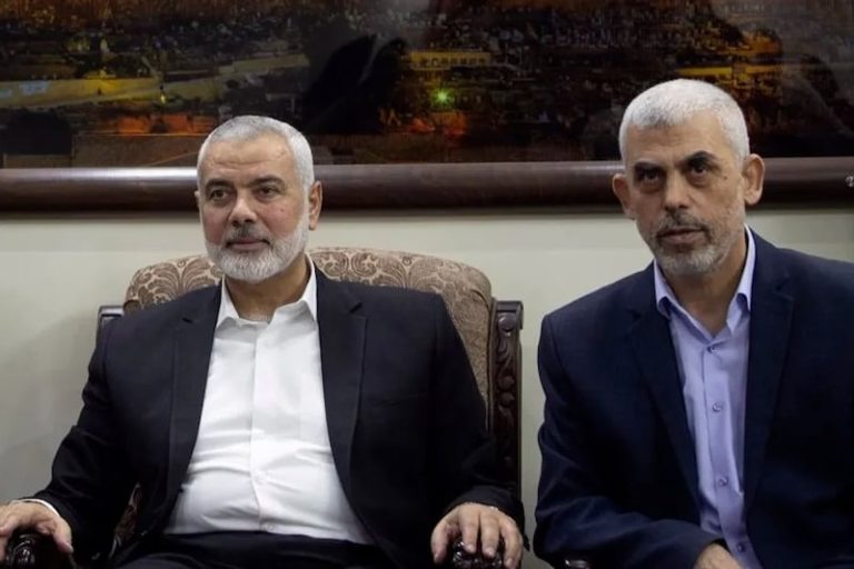 "حماس" تواصل دراسة "مبادرة باريس"