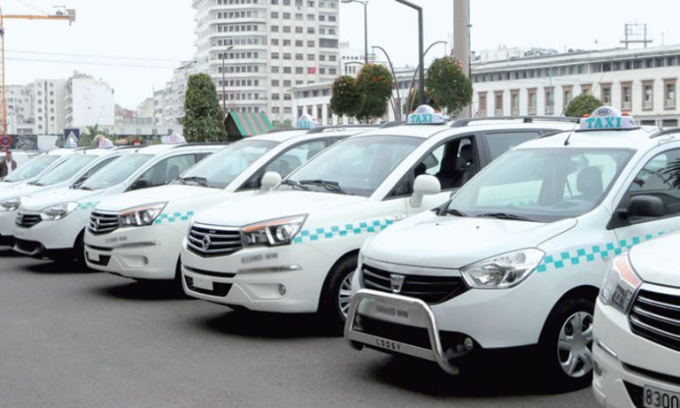 زيادات صاروخية في أسعار "الطاكسيات" بعد حادث قطار بوقنادل