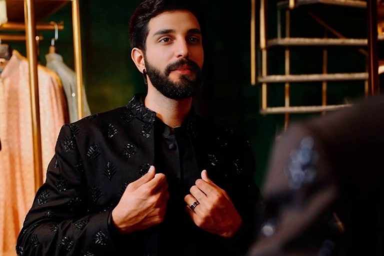 صاحب صورة الملك المعدلة يكشف حيثيات التصميم بتقنية الذكاء الاصطناعي