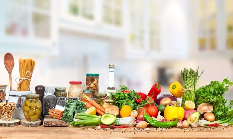 نصائح الدكتور نبيل قليعي للمستهلك من أجل حفظ الأغذية وأهمية وأضرار المواد الحافظة