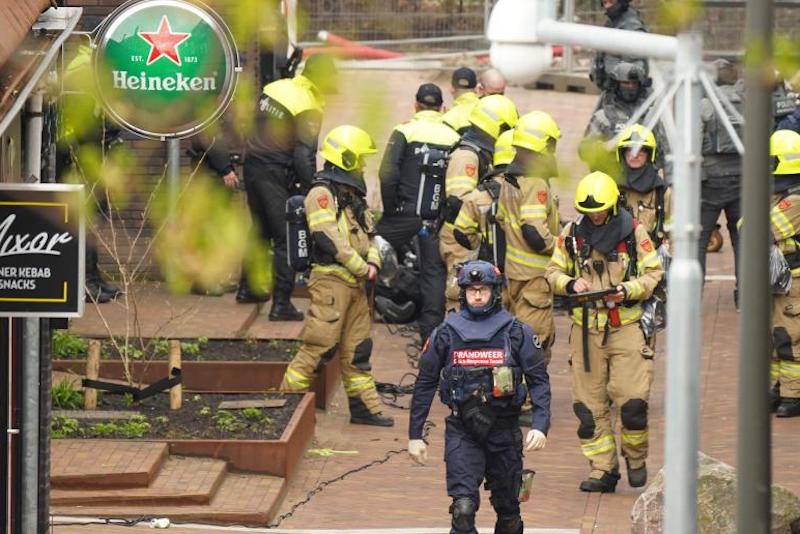 الشرطة تحاول تحرير رهائن في هولندا