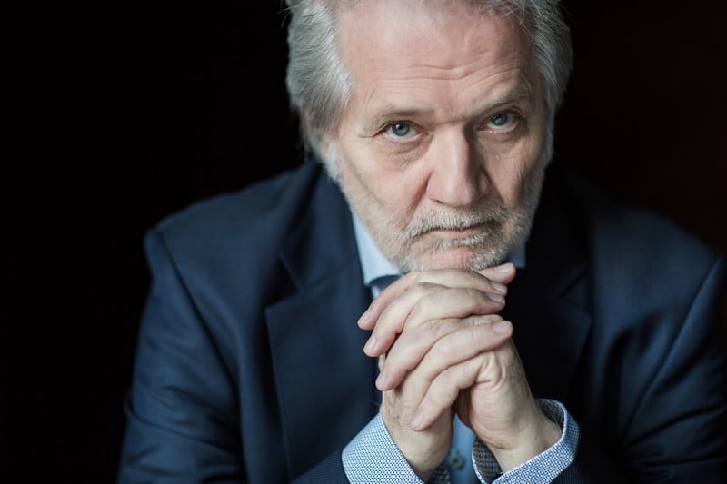 العوالم الموسيقية تفقد المجري ايوتفوس العوالم الموسيقية تفقد المجري ايوتفوس