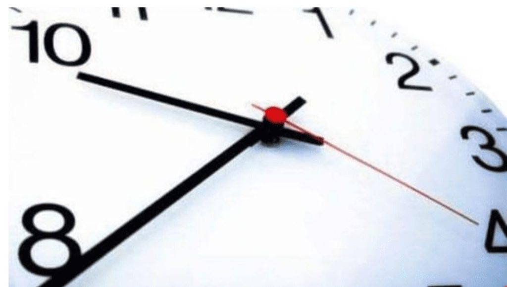 المغرب يعود إلى الساعة القانونية بحلول شهر رمضان المغرب يعود إلى الساعة القانونية بحلول شهر رمضان