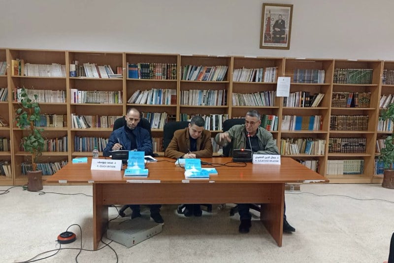بنيوسف يوقّع مسرحية "أبْريذٔ غار أُوجٓنّا"