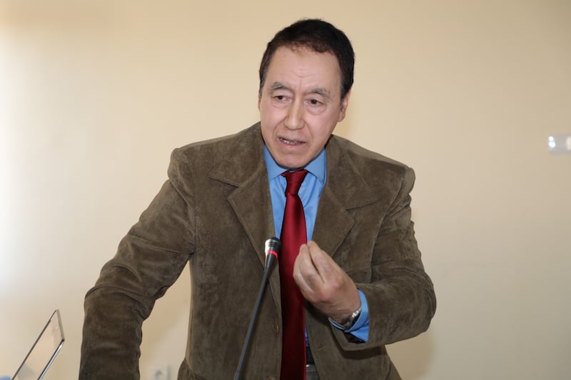 بوتشيش يرصد تدبير الدولة لاختلاف الإسلاميين والحداثيين حول مدونة الأسرة