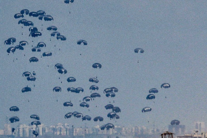 "حماس": جلب مساعدات يصرع 18 شخصا