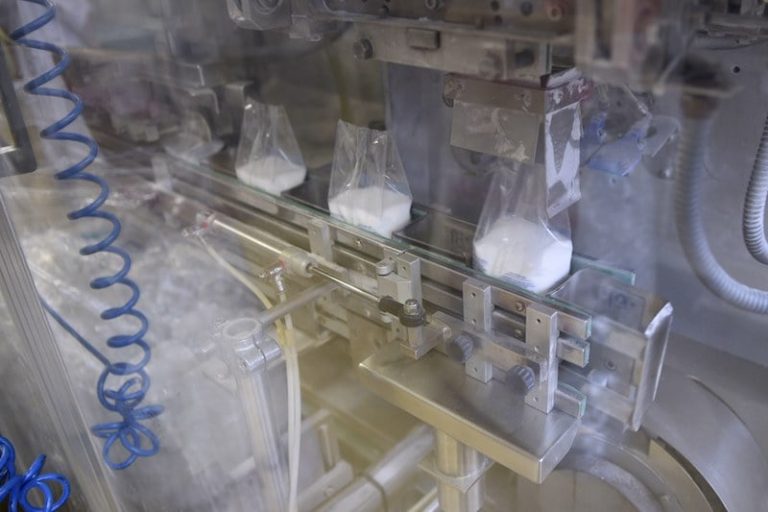 الحكومة تطوق مقاولات معالجة الملح بتدابير جديدة لضمان الجودة والسلامة