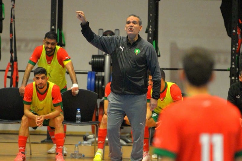 الدكيك يستدعي 14 لاعبا إلى "منتخب القاعة"