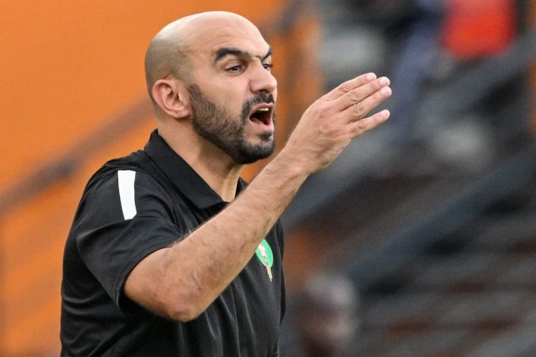 الظهير الأيسر يربك حسابات الركراكي