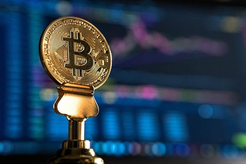 "بتكوين" تبصم على مستوى قياسي جديد