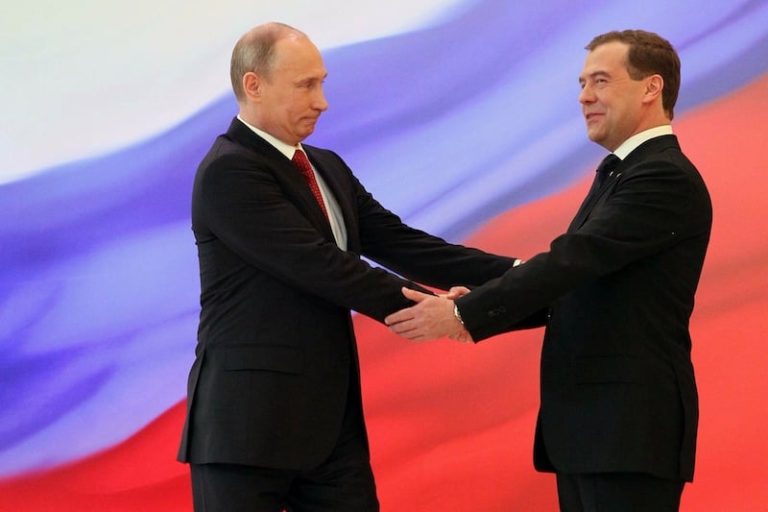 بوتين يفوز بانتخابات الرئاسة في روسيا